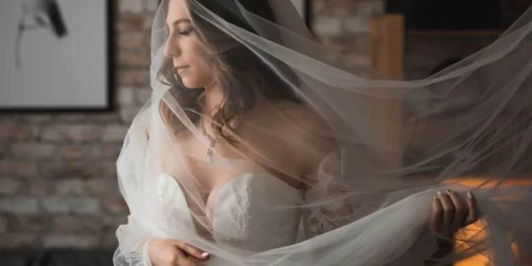 Kiedy kupić suknię ślubną? Twój przewodnik bez stresu!